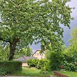 Lägenhet Ansimali 1- Gemuetliche Mit Kueche Und Gartenblick In Fuer Tierfreunde Und Radliebhaber Beierfeld