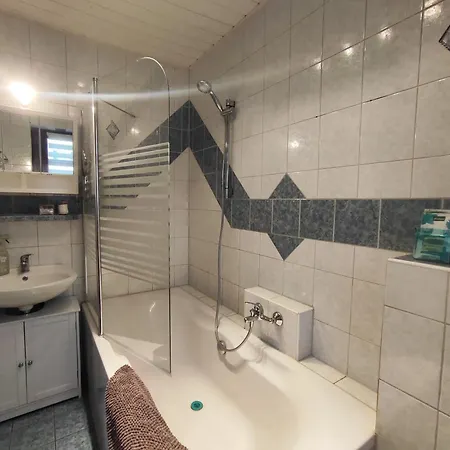 Ansimali 1- Gemuetliche Mit Kueche Und Gartenblick In Fuer Tierfreunde Und Radliebhaber Lejlighed Beierfeld